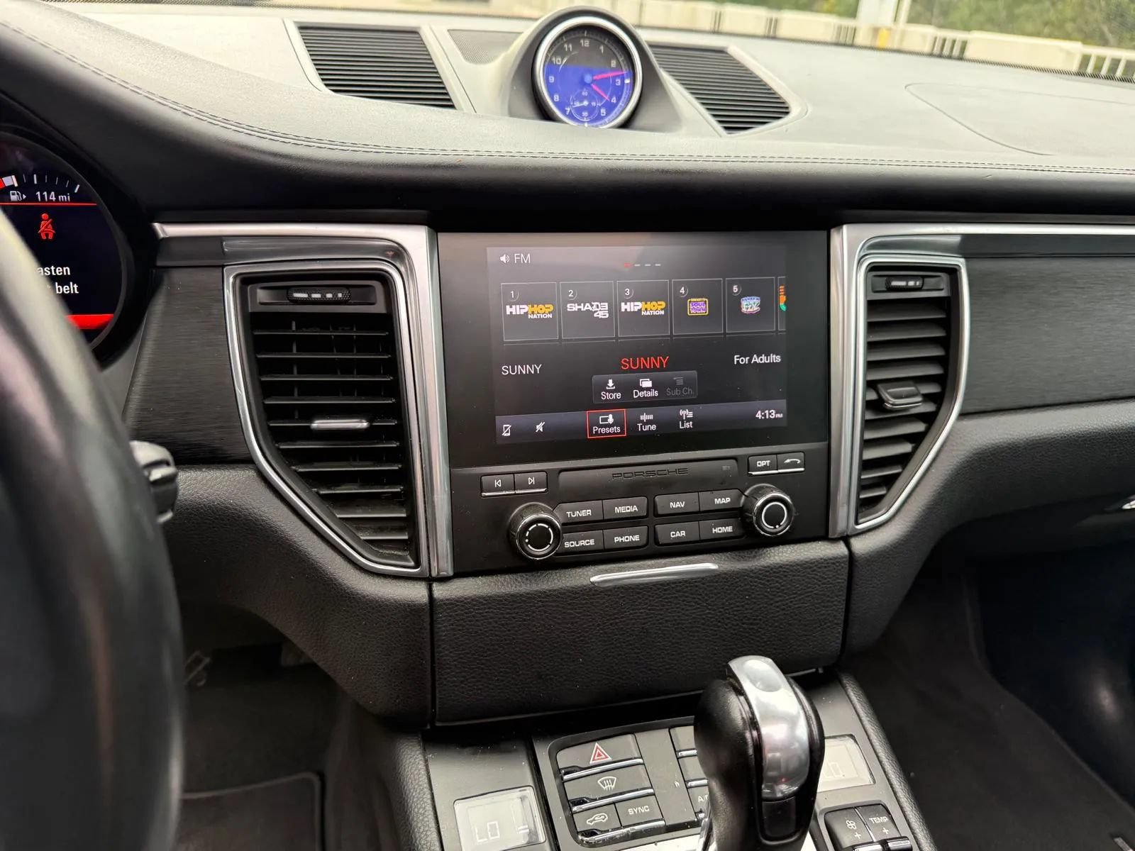 Used 2018 Porsche Macan GTS AWD/4WD image 32