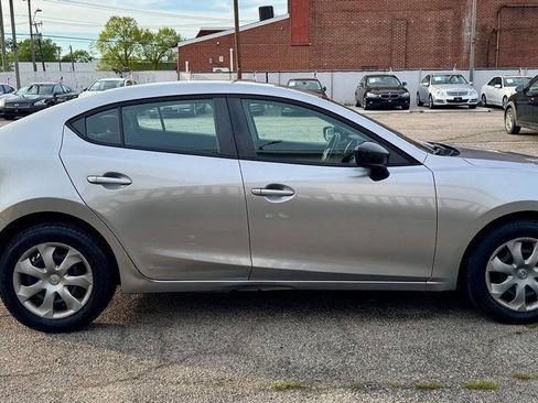Used 2015 MAZDA MAZDA3 i SV image 4