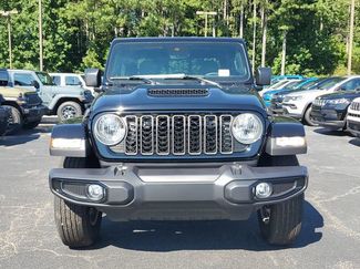 New 2025 Jeep Gladiator Sport video 2