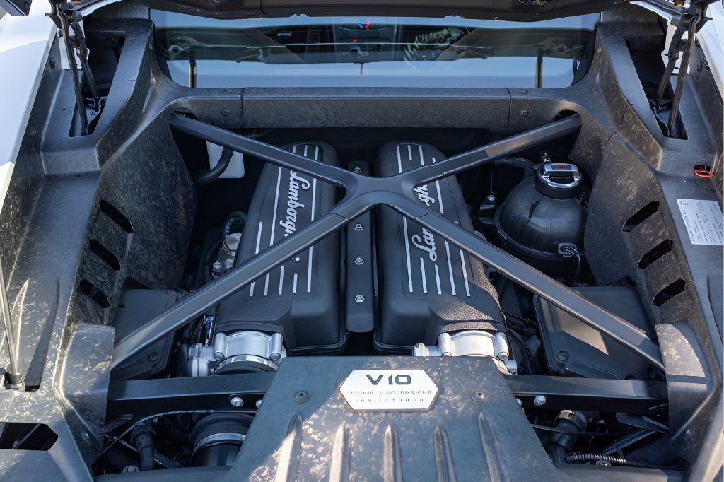 Used 2019 Lamborghini Huracan LP 580-2 RWD image 27