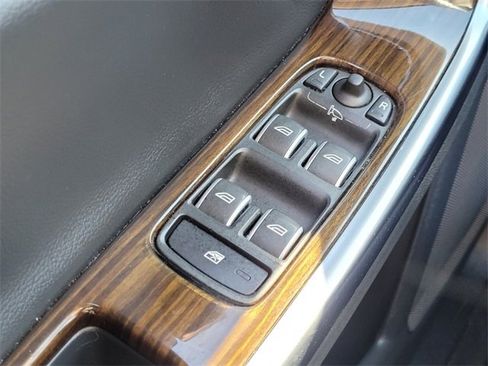 Used 2016 Volvo S60 T5 image 23