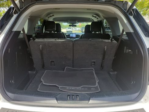 Used 2022 Ford Explorer XLT w/ Equipment Group 202A RWD image 6