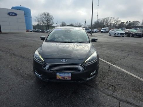 Used 2016 Ford Focus Titanium w/ Titanium Technology Package image 8