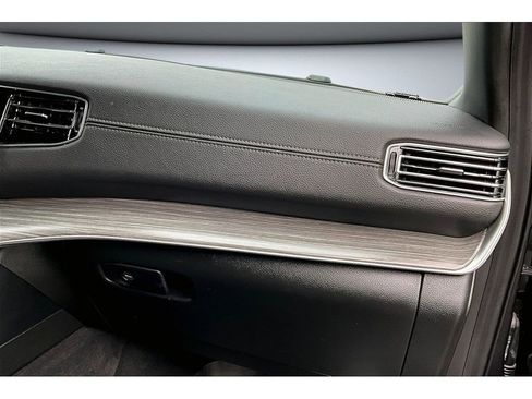 Certified 2024 Jeep Wagoneer L Series III w/ Flexible Seating Group AWD/4WD image 20
