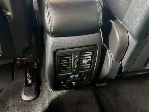 Used 2022 Dodge Durango GT image 29