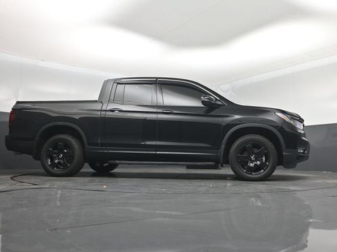 Used 2025 Honda Ridgeline Black Edition image 16