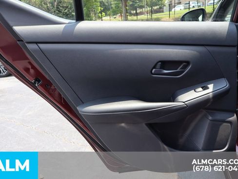 Used 2024 Nissan Sentra SV FWD image 18