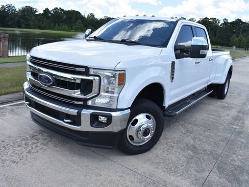 Used 2020 Ford F350 XLT w/ XLT Premium Package AWD/4WD image 6