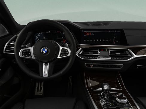 Used 2022 BMW X7 M50i w/ Dynamic Handling Package AWD/4WD image 44