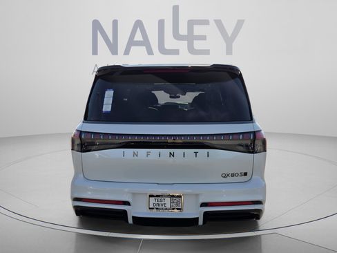 New 2026 INFINITI QX80 4WD image 4