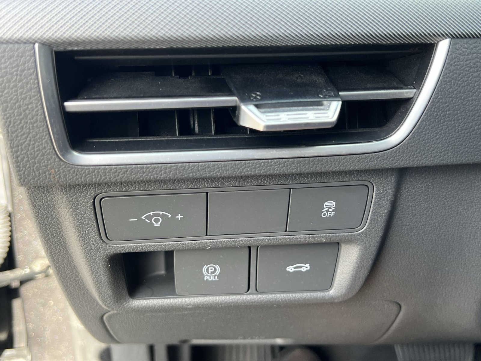 Used 2025 Hyundai Sonata SEL FWD image 62
