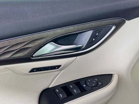 Used 2023 Buick Envision Avenir AWD/4WD image 16
