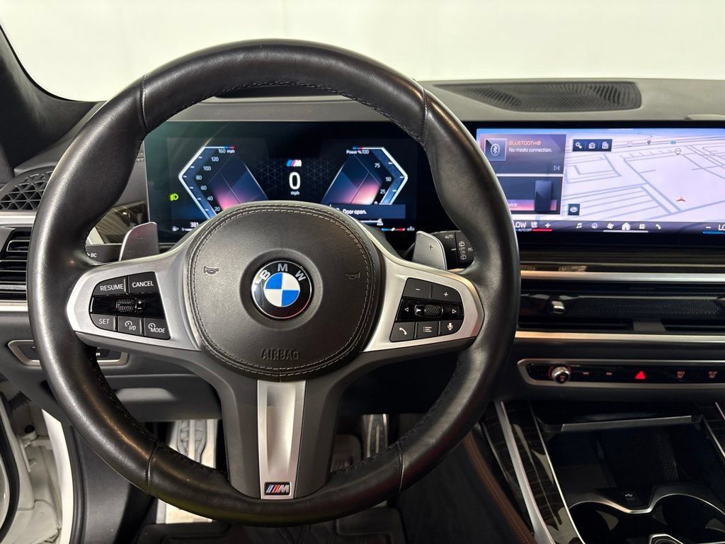 Certified 2024 BMW X7 xDrive40i w/ M Sport Package AWD/4WD image 18
