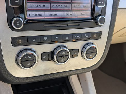 Used 2013 Volkswagen Eos Komfort image 20