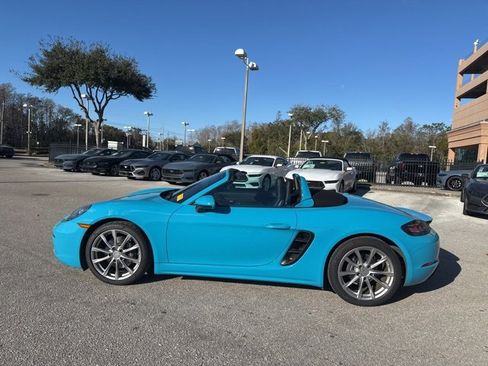 Used 2017 Porsche 718 Boxster image 2