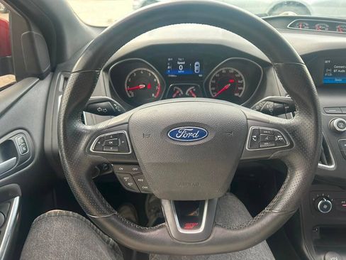 Used 2018 Ford Focus ST FWD image 13