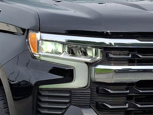 Certified 2024 Chevrolet Silverado 1500 LT AWD/4WD image 9