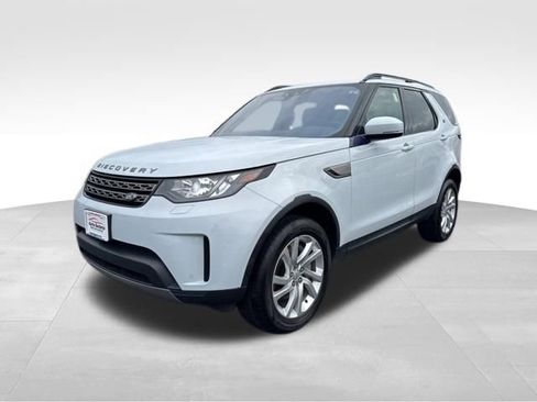 Used 2018 Land Rover Discovery SE image 3
