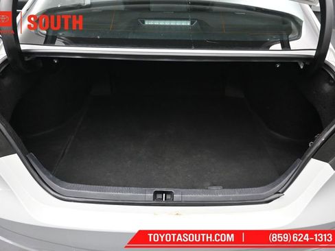 Used 2024 Toyota Camry SE FWD image 25