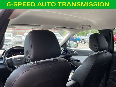 Used 2024 Chevrolet Trax LT w/ Driver Confidence Package FWD image 10