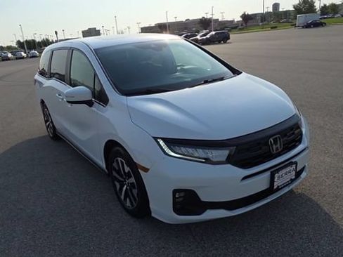 Used 2025 Honda Odyssey EX-L image 3