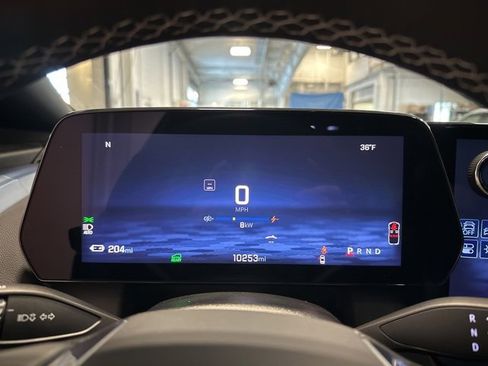 Used 2024 Chevrolet Equinox EV LT image 23