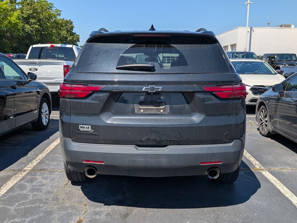 Used 2023 Chevrolet Traverse LT FWD image 8