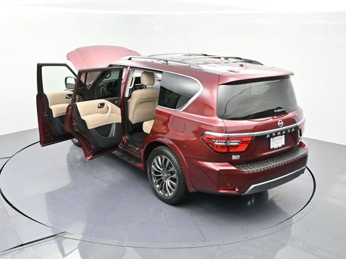 Used 2024 Nissan Armada Platinum w/ Captain's Chairs Package image 23