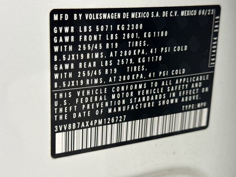 Used 2023 Volkswagen Tiguan SE R-Line AWD/4WD image 25