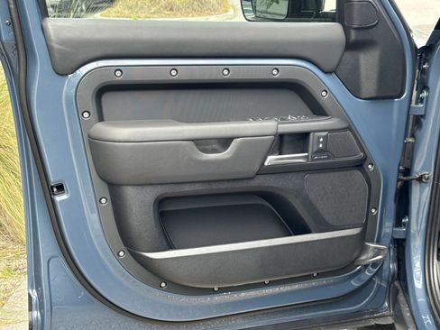 New 2026 Land Rover Defender 110 S AWD/4WD image 18