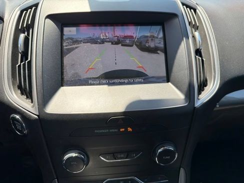 Used 2019 Ford Edge SEL w/ Equipment Group 201A FWD image 11