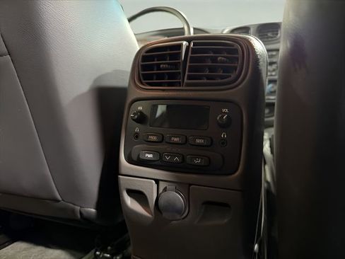 Used 2002 Chevrolet TrailBlazer LTZ image 32