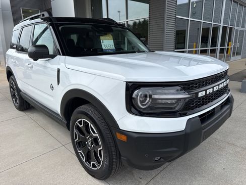 Certified 2025 Ford Bronco Sport Outer Banks w/ Outer Banks Tech Package+ image 10