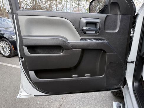 Used 2018 Chevrolet Silverado 1500 Custom w/ Custom Convenience Package RWD image 19