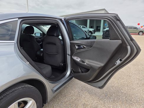 Used 2023 Chevrolet Malibu LS FWD image 16