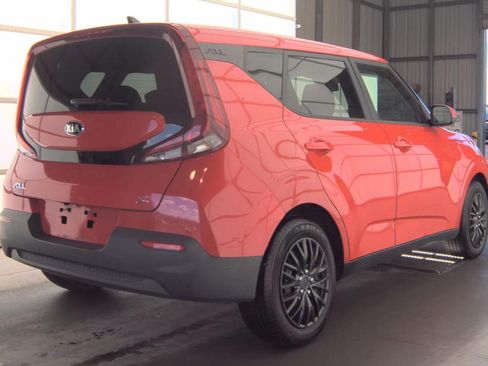 Used 2020 Kia Soul LX FWD image 5