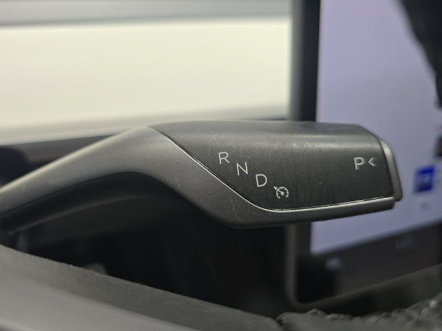 Used 2024 Tesla Model Y Performance AWD/4WD image 12