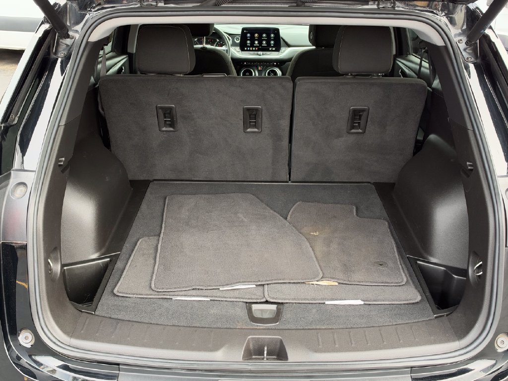 Used 2024 Chevrolet Blazer LT w/ Convenience Package FWD image 16