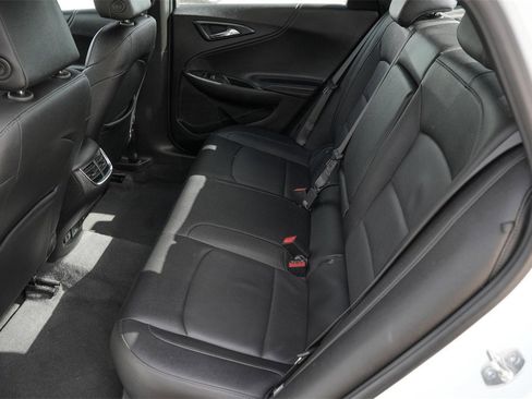 Used 2024 Chevrolet Malibu LT image 29