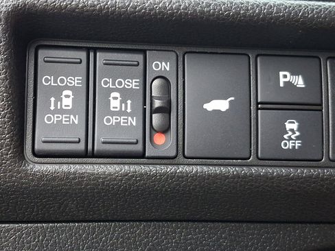 Used 2025 Honda Odyssey Touring image 28