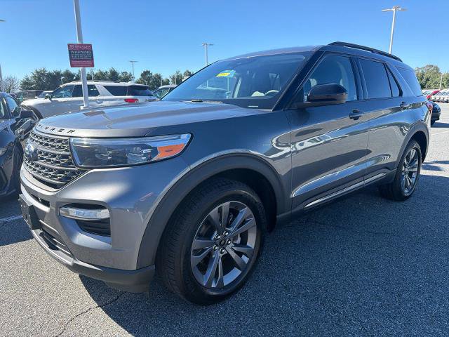 Certified 2023 Ford Explorer XLT w/ Equipment Group 202A AWD/4WD image 2