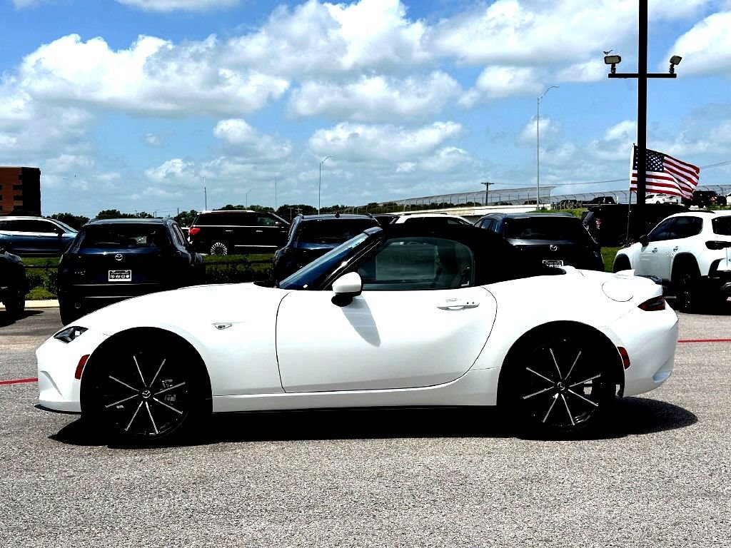 New 2026 MAZDA MX-5 Miata Grand Touring RWD image 4