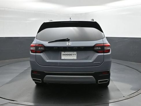Certified 2023 Honda Pilot Touring image 17