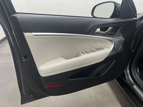 Used 2025 Genesis G70 2.5T w/ Sport Prestige Package AWD/4WD image 12