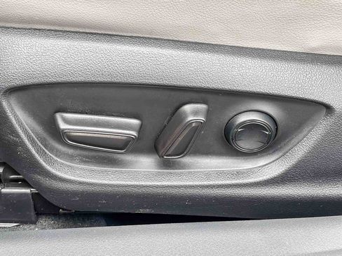 Used 2022 Toyota Camry SE image 20