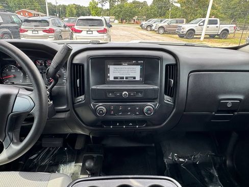 Used 2019 Chevrolet Silverado 2500 W/T AWD/4WD image 19
