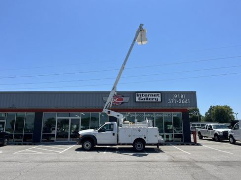Used 2006 Ford F450 XL image 1
