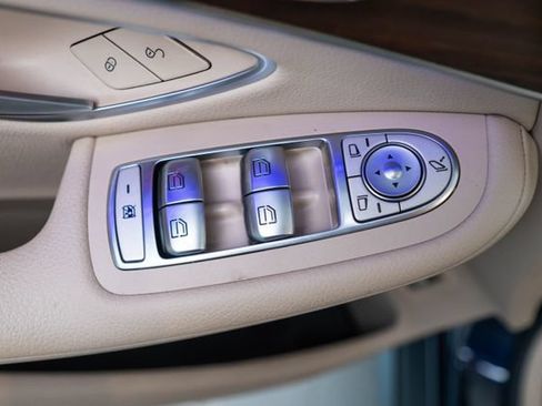 Certified 2022 Mercedes-Benz GLC 300 4MATIC image 17
