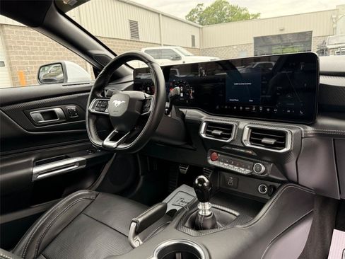 Used 2025 Ford Mustang GT Premium w/ GT Performance Package RWD image 31