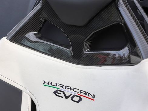 Used 2024 Lamborghini Huracan EVO AWD/4WD image 60